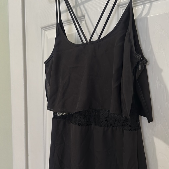 BCBG - Black Lace Hanker-chief Hem Lace Slip Dress ANTM - Picture 5 of 8
